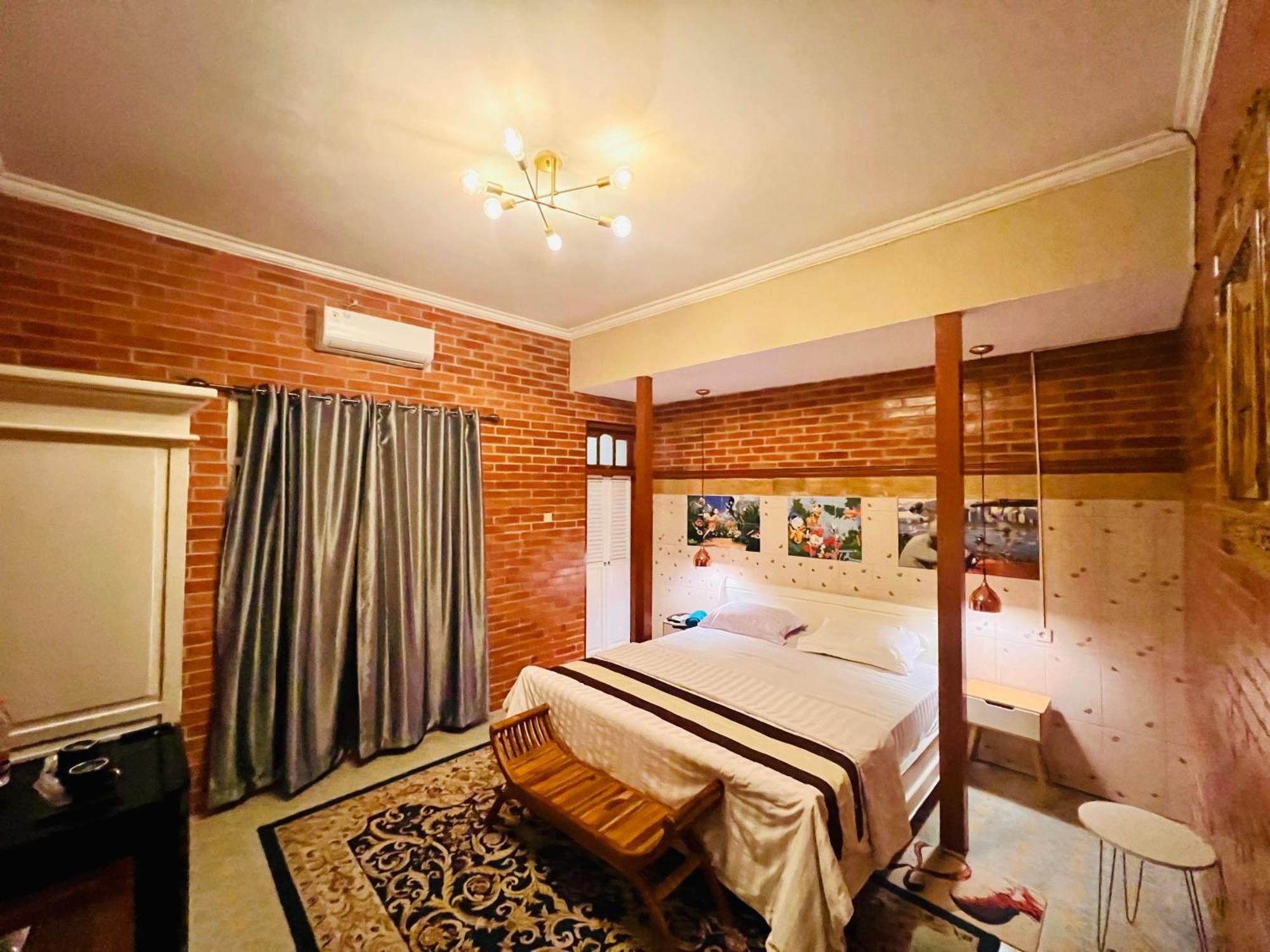 Sammy Home Yogyakarta Exterior photo